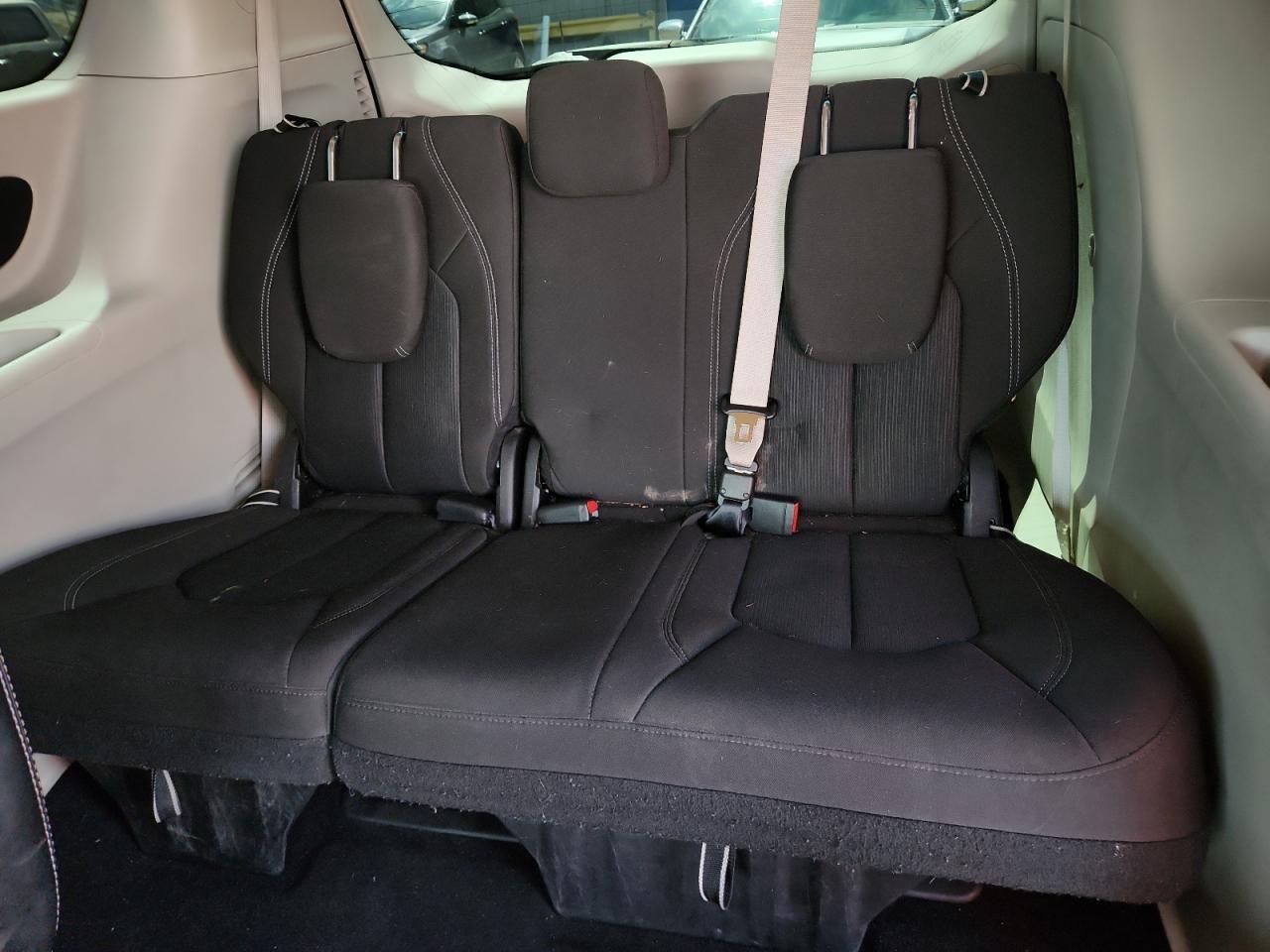 2022 CHRYSLER Voyager