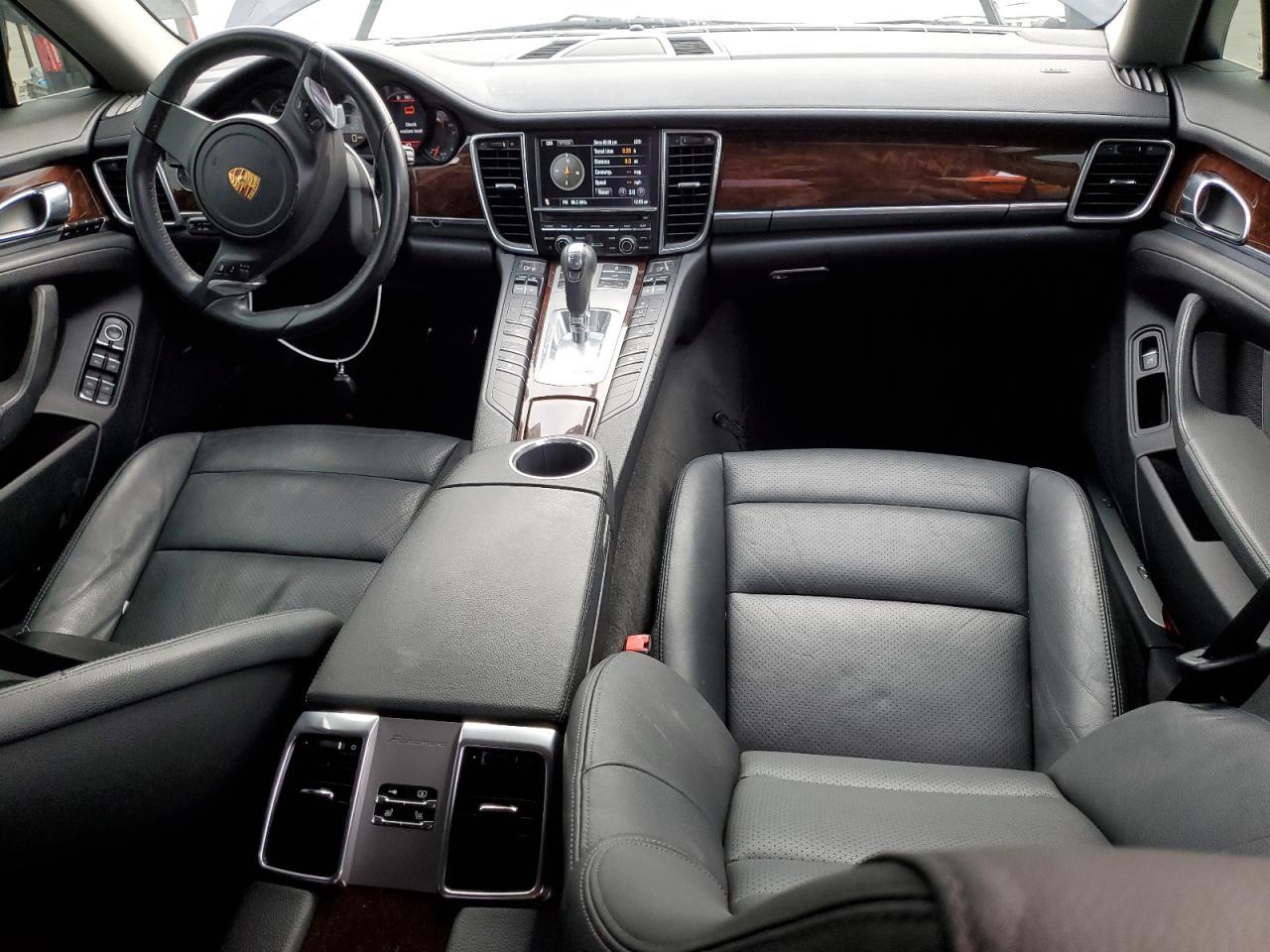 2010 PORSCHE Panamera