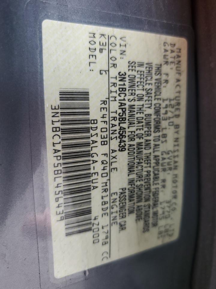 2011 NISSAN VERSA