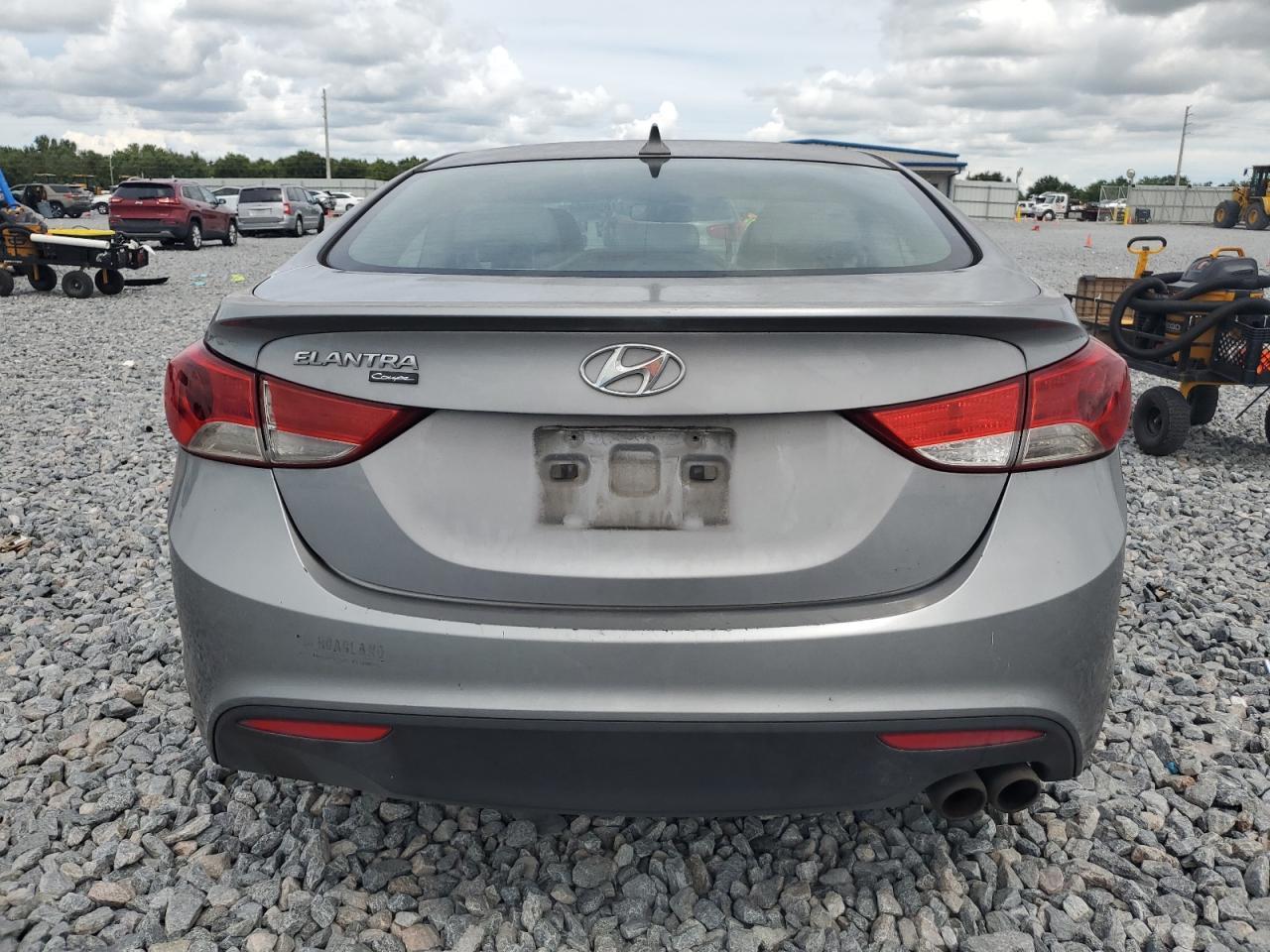2013 HYUNDAI ELANTRA