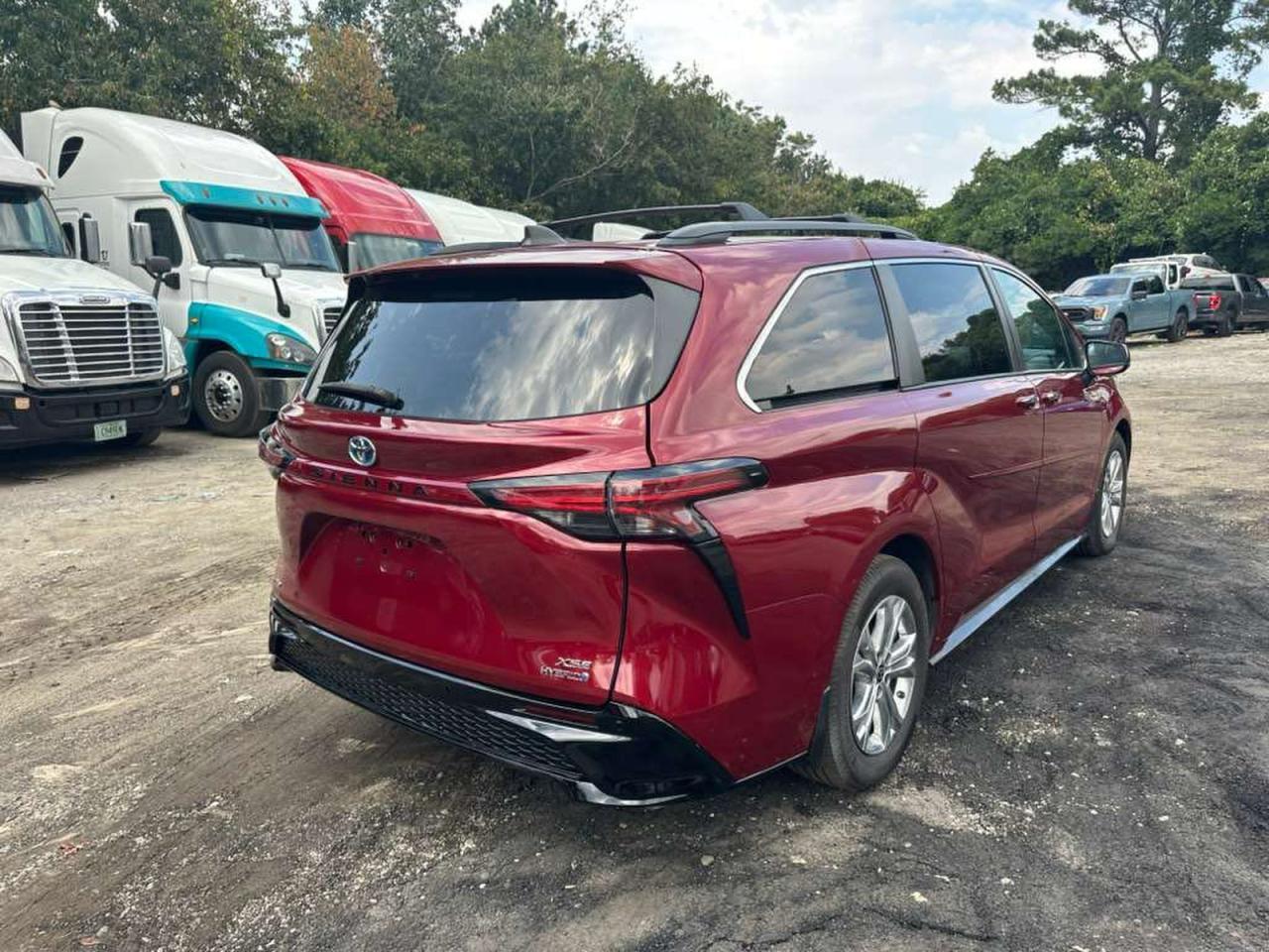 2022 TOYOTA SIENNA