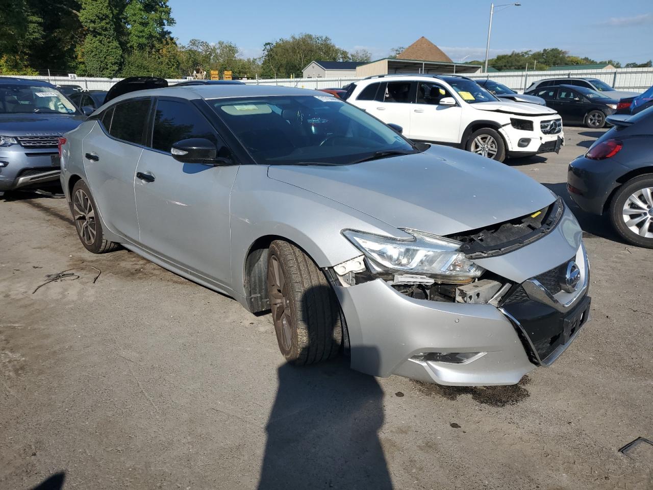 2017 NISSAN Maxima