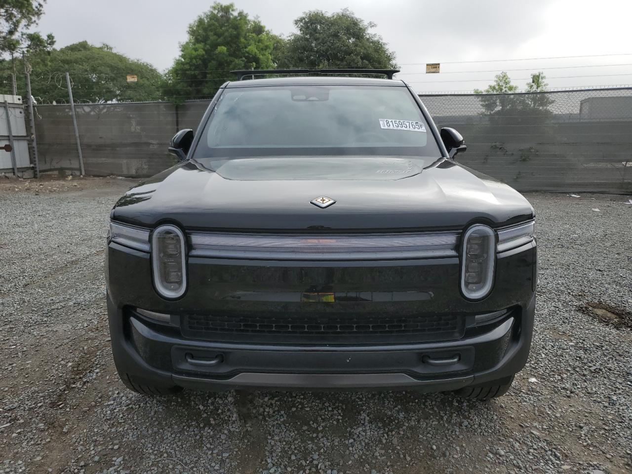 2025 RIVIAN R1s