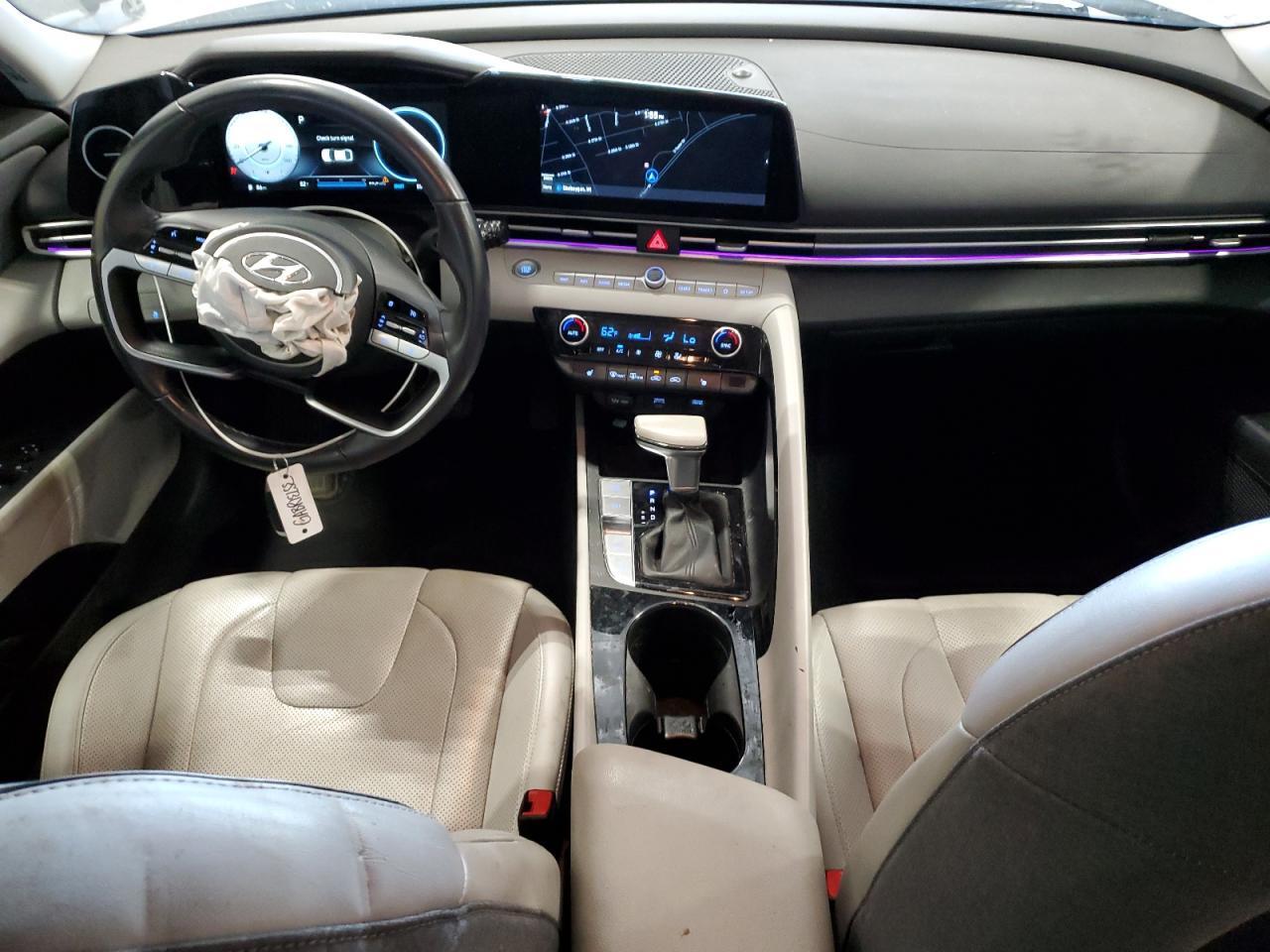 2022 HYUNDAI ELANTRA