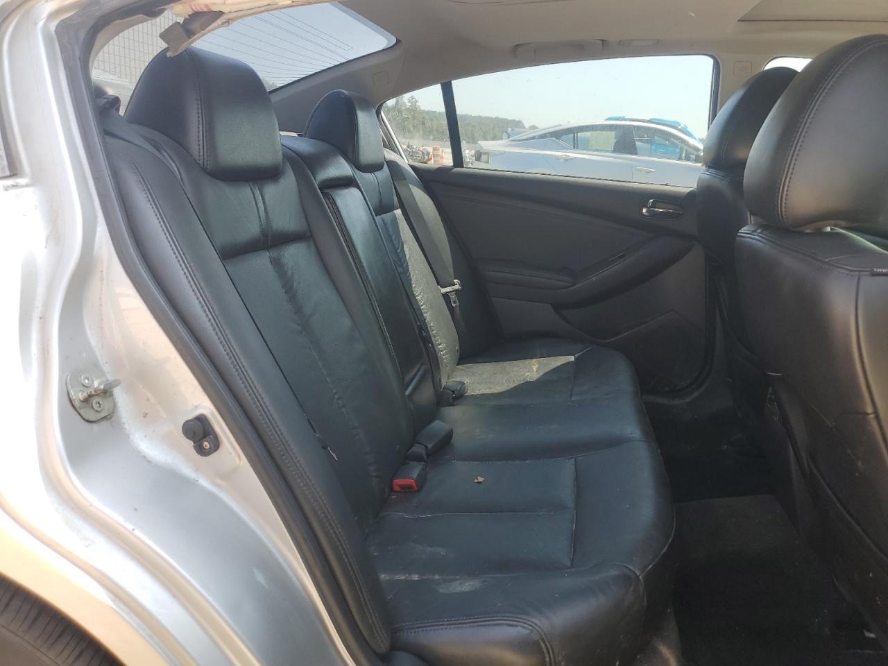 2011 NISSAN ALTIMA