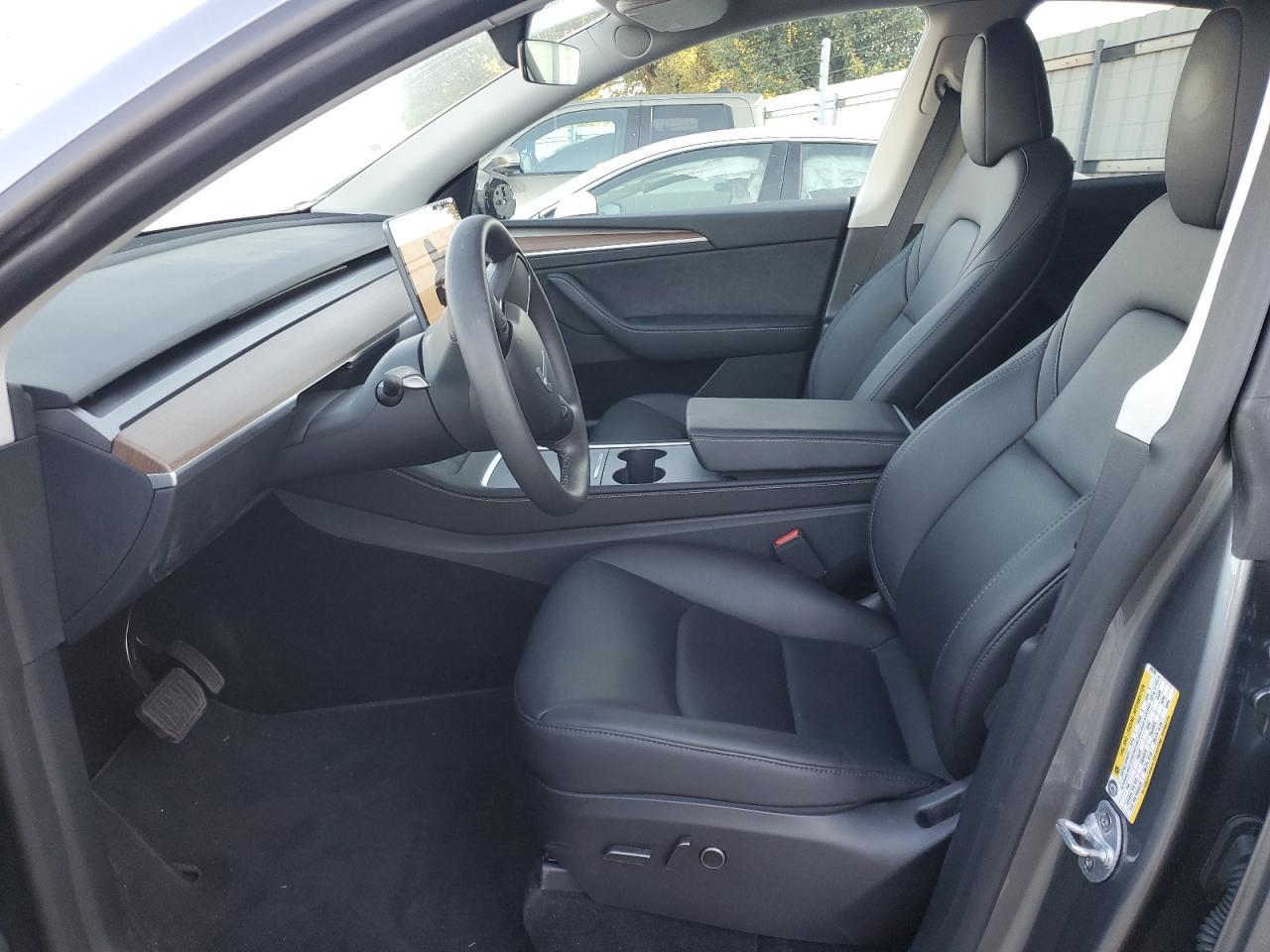 2024 TESLA MODEL Y
