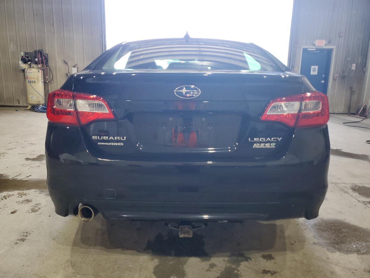 2016 SUBARU Legacy