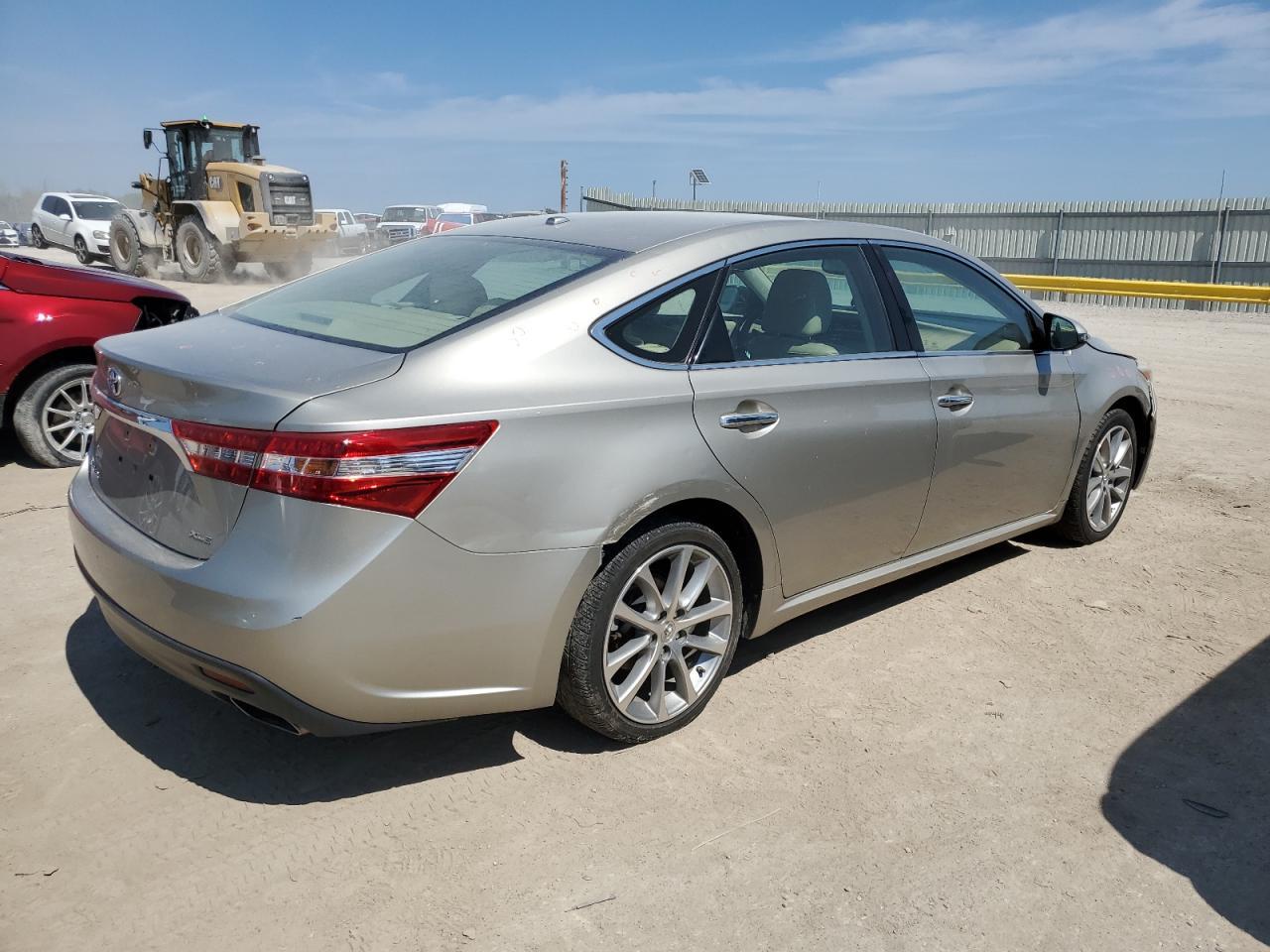 2014 TOYOTA Avalon