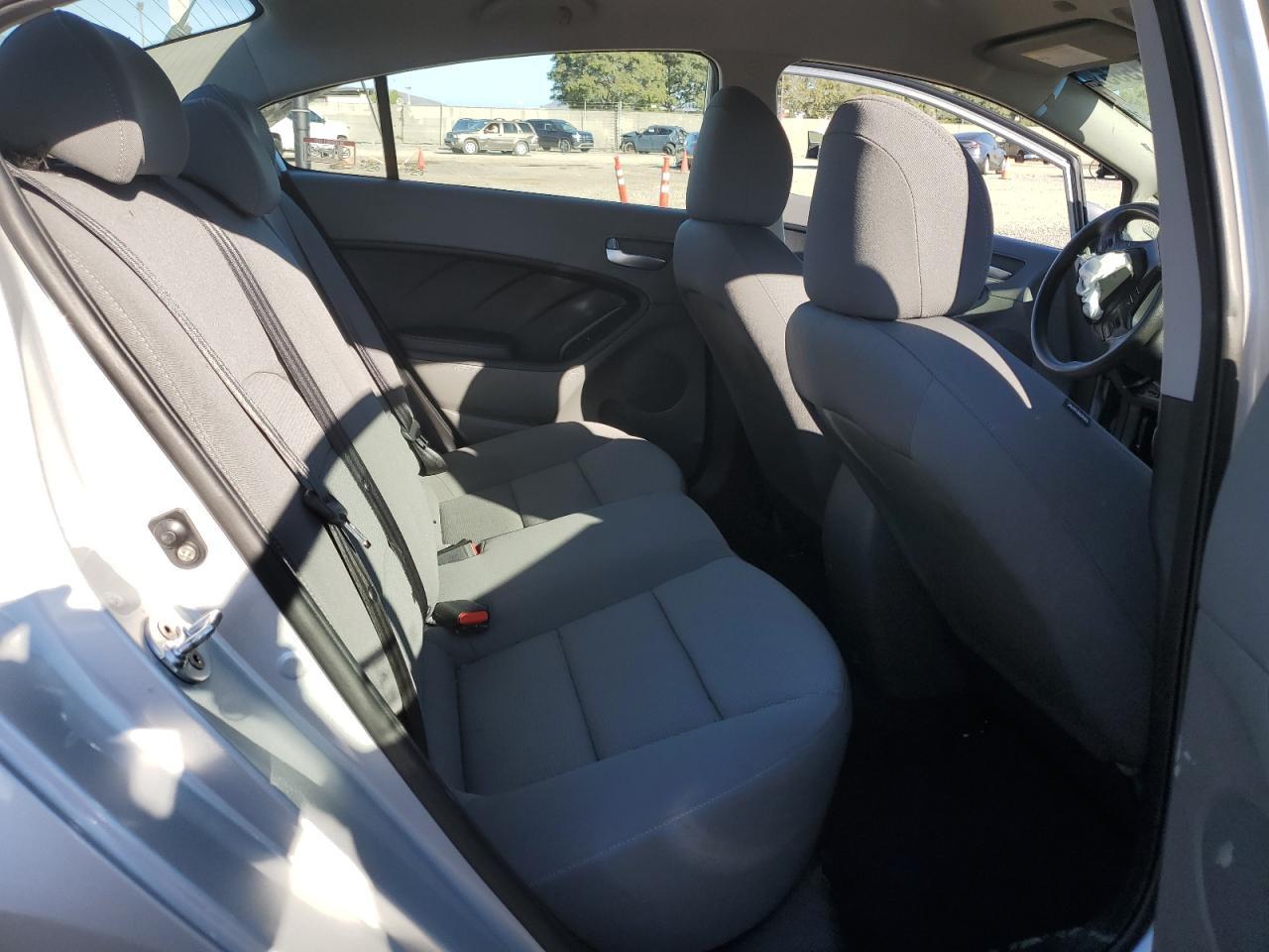 2017 KIA FORTE