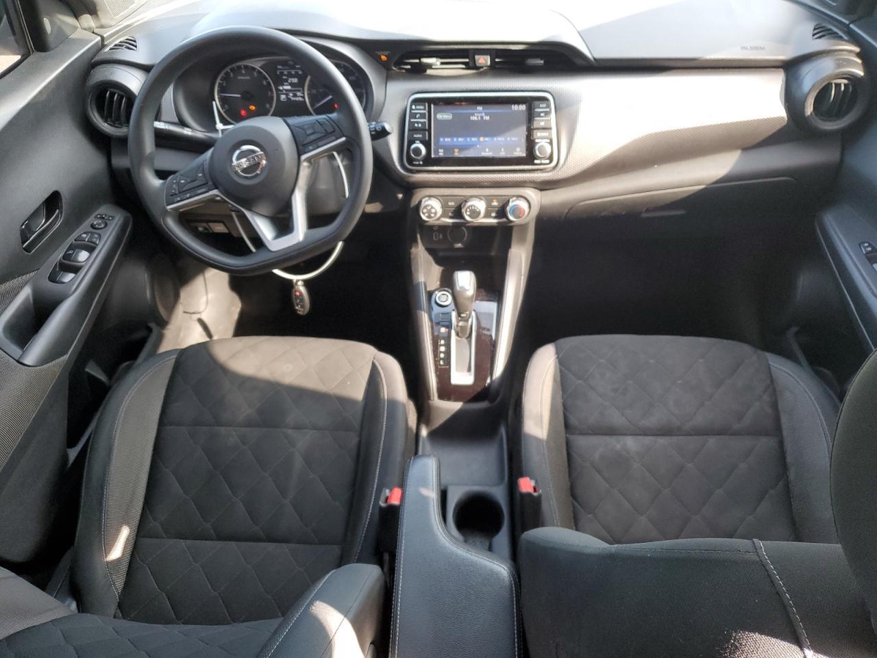 2020 NISSAN KICKS