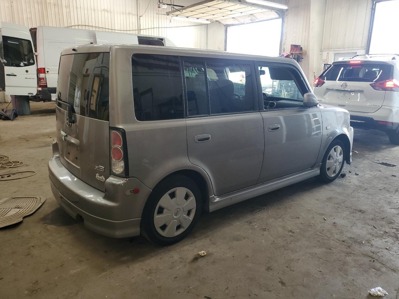 2006 TOYOTA SCION