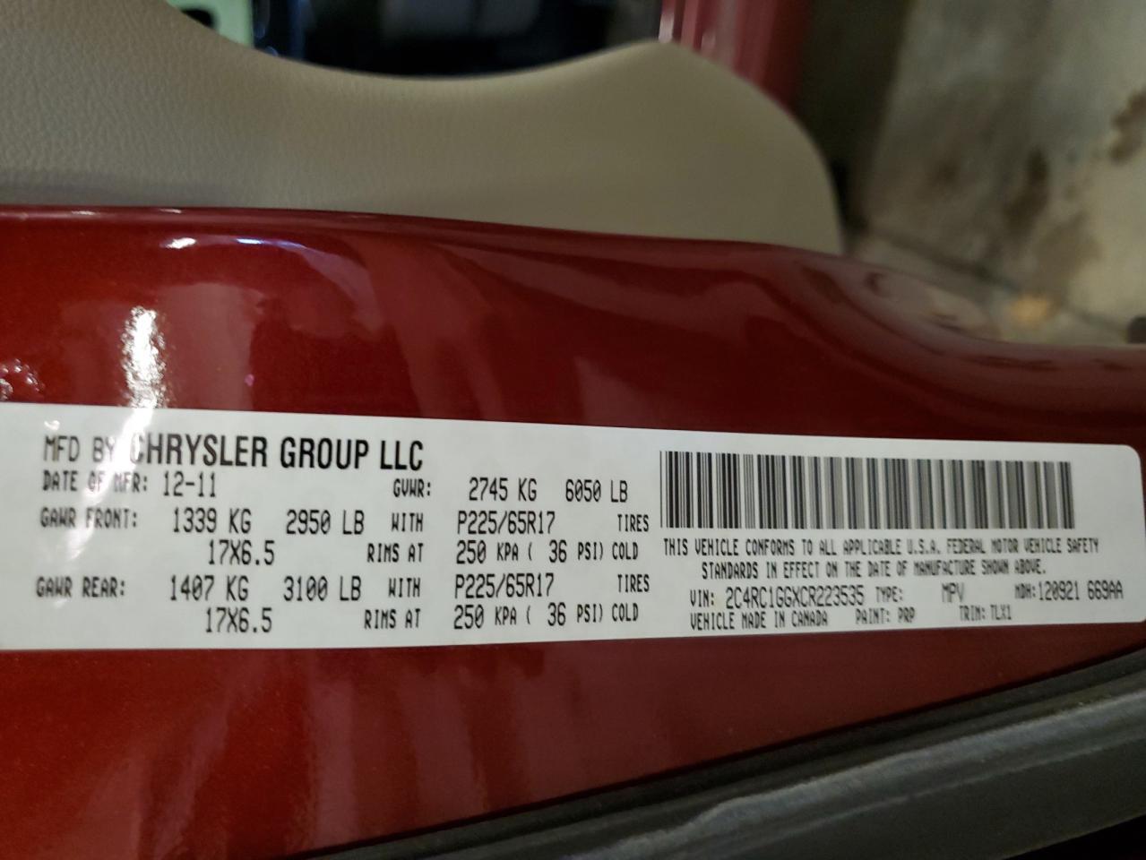 2012 CHRYSLER Town & Country