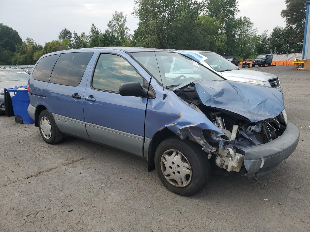 2000 TOYOTA SIENNA