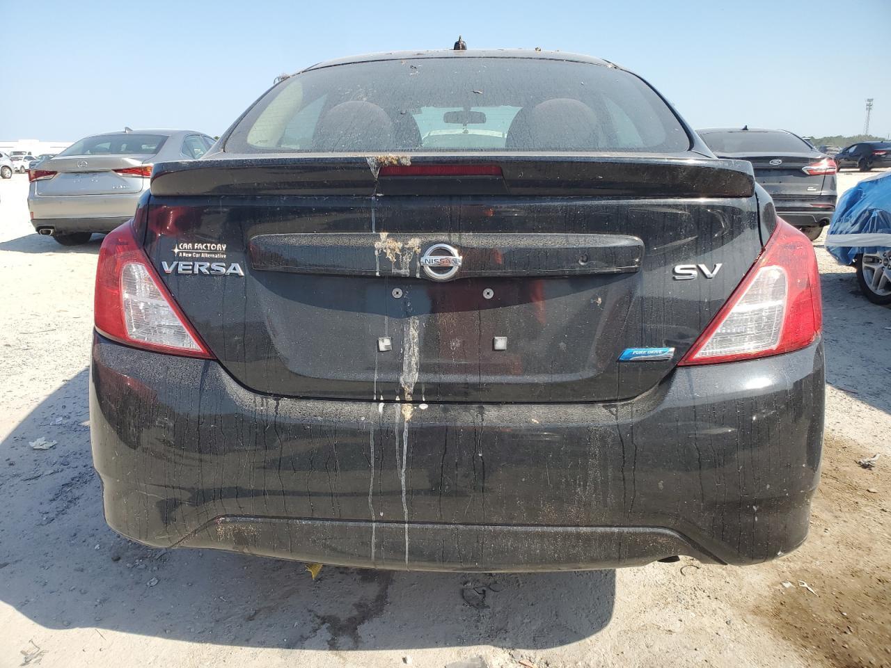 2016 NISSAN VERSA