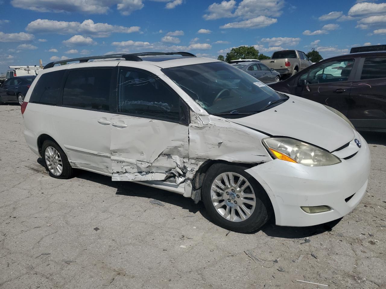 2007 TOYOTA SIENNA
