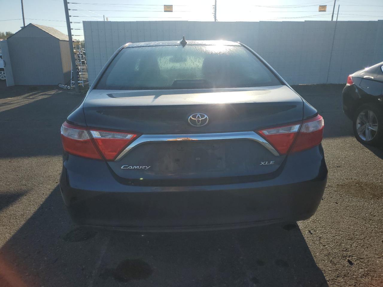 2016 TOYOTA CAMRY