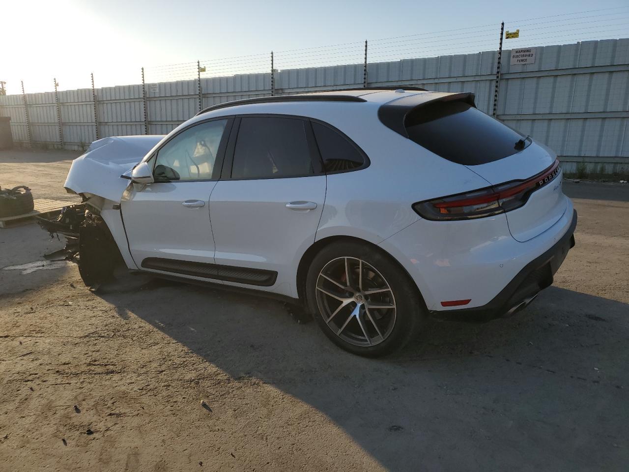 2023 PORSCHE Macan