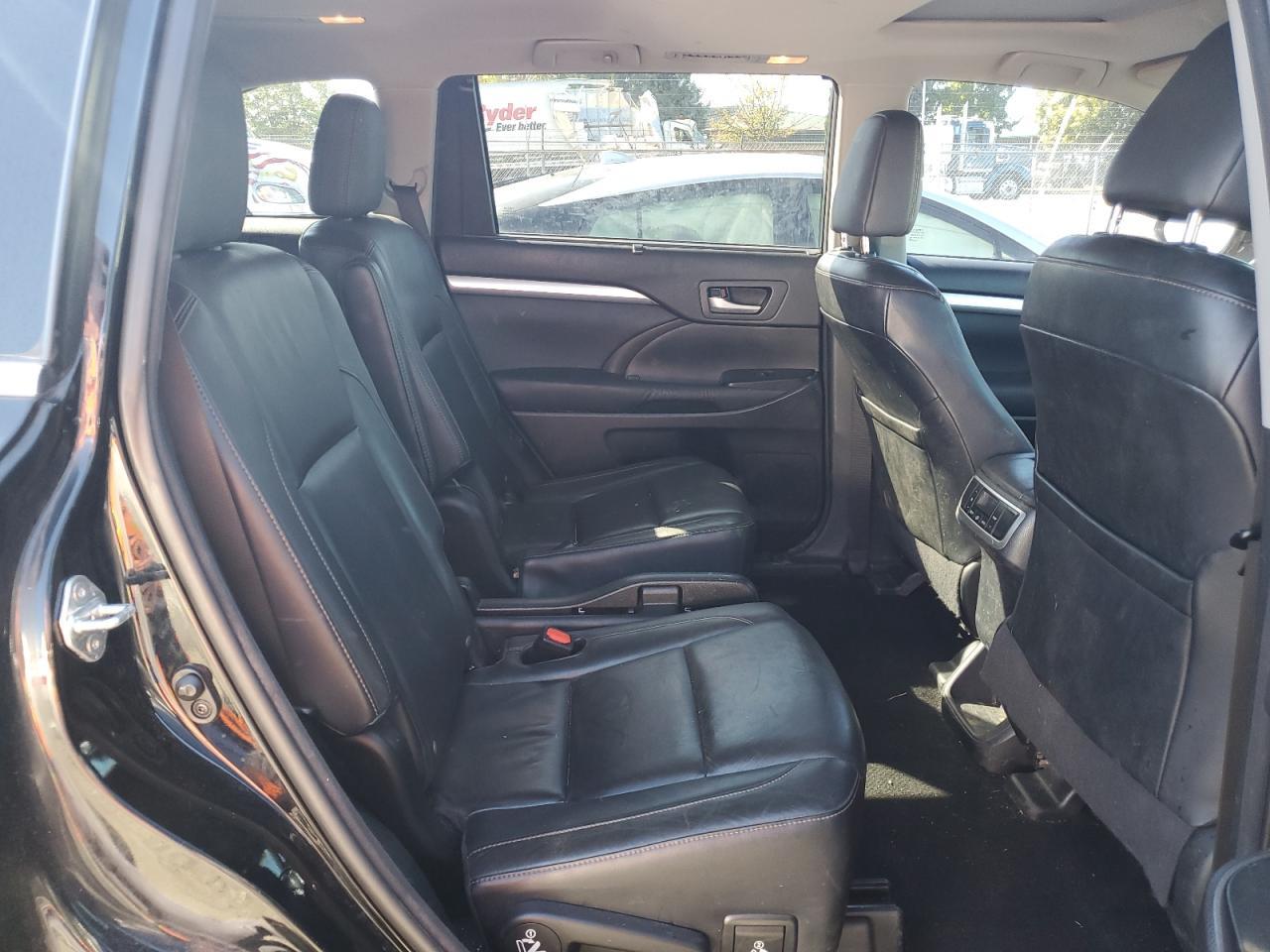 2015 TOYOTA HIGHLANDER