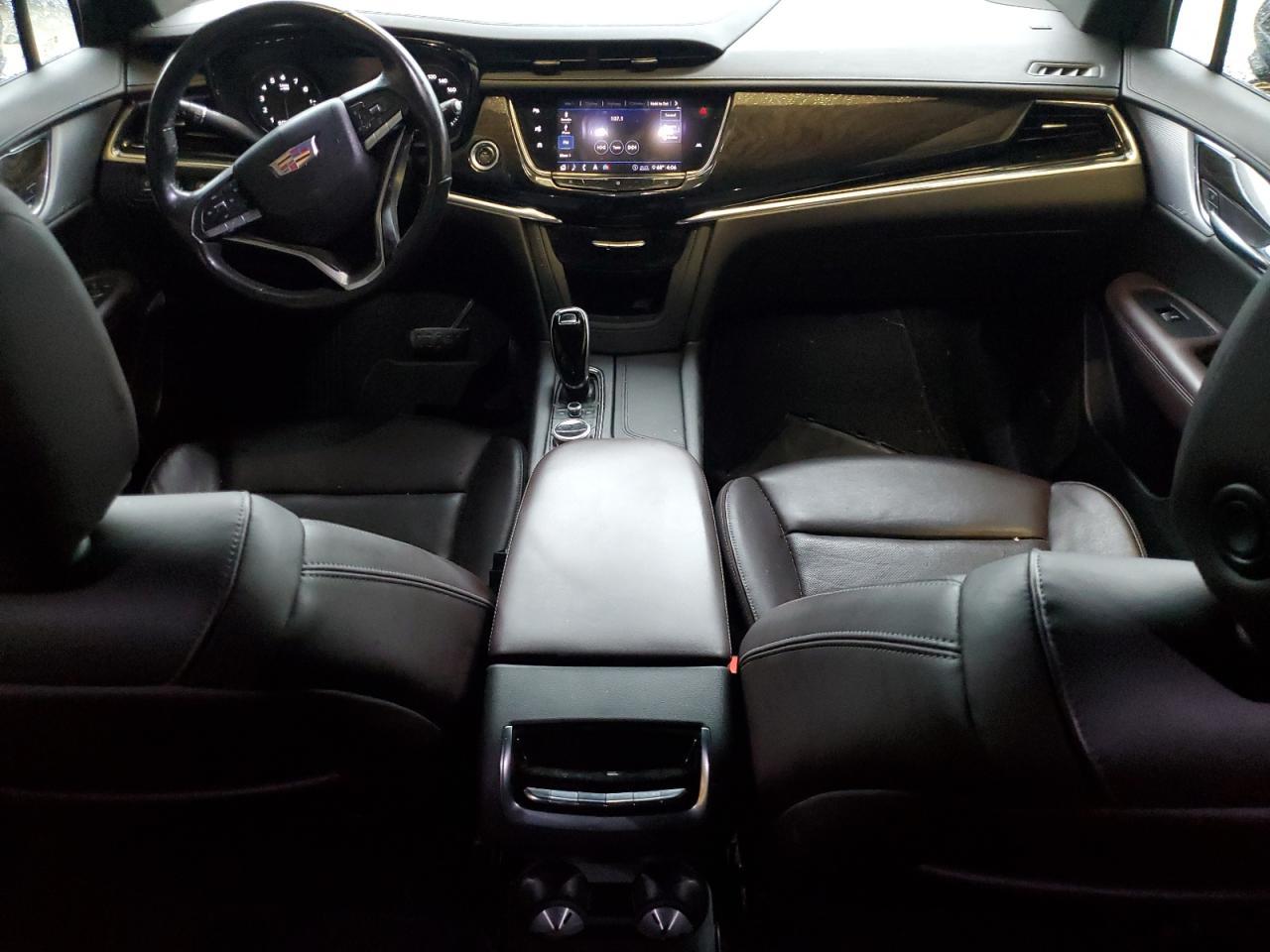 2020 CADILLAC XT6