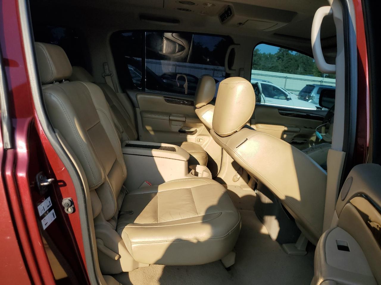 2011 NISSAN Armada