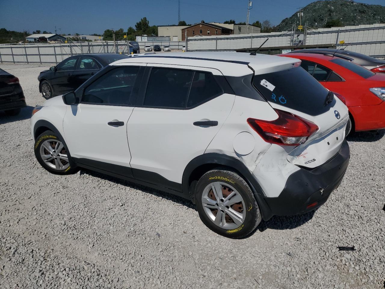 2020 NISSAN KICKS