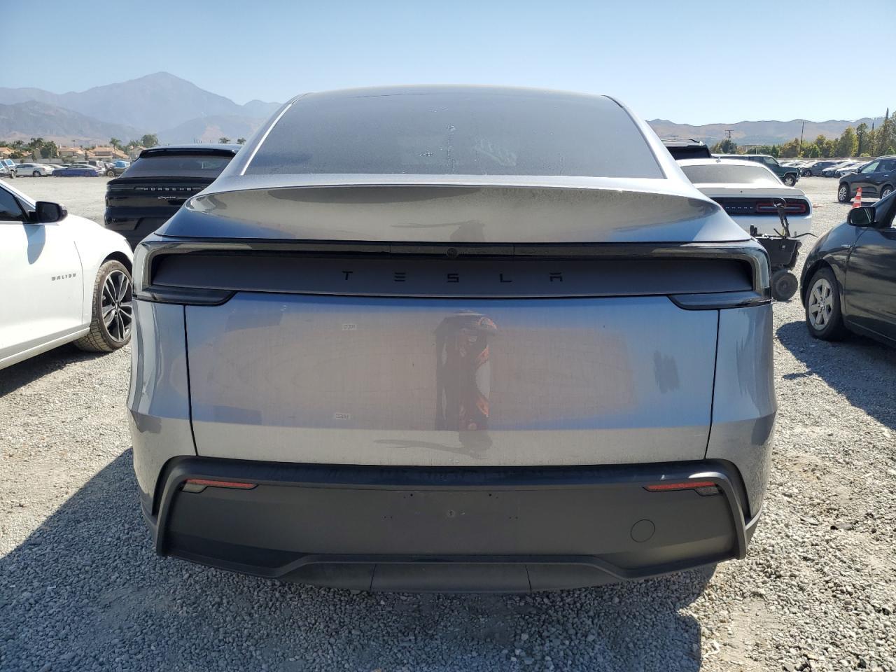 2026 TESLA MODEL Y