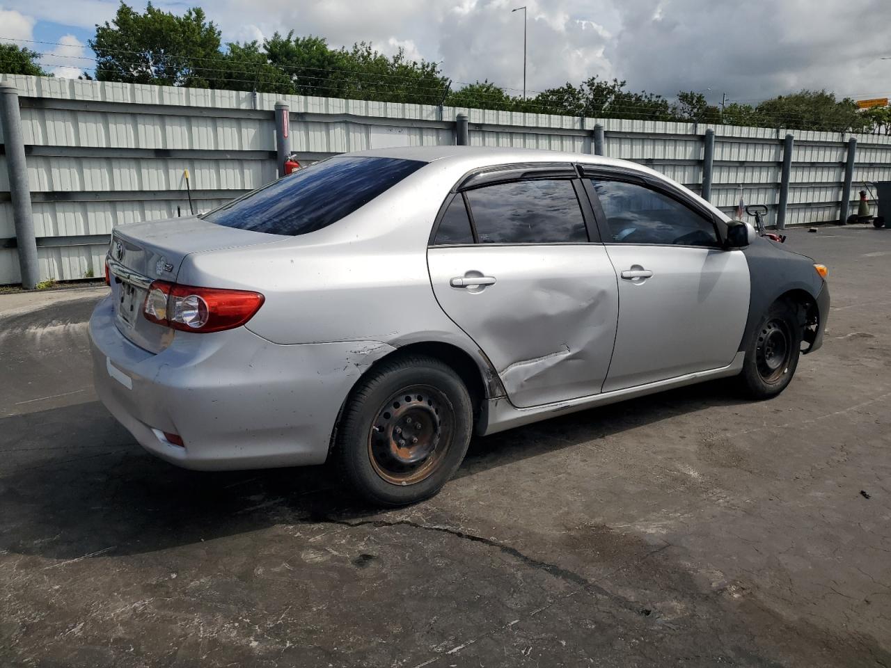 2011 TOYOTA COROLLA