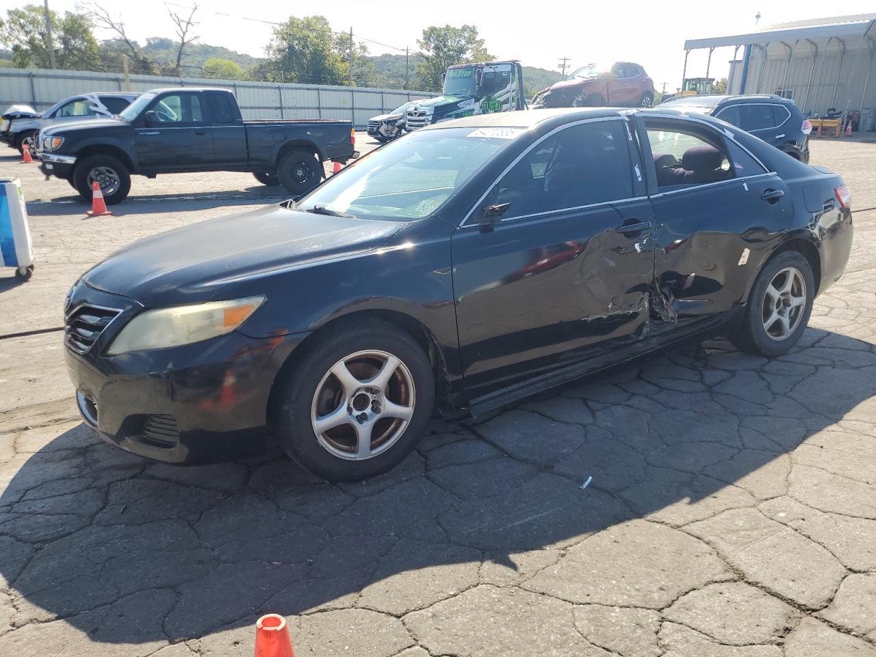 2011 TOYOTA CAMRY