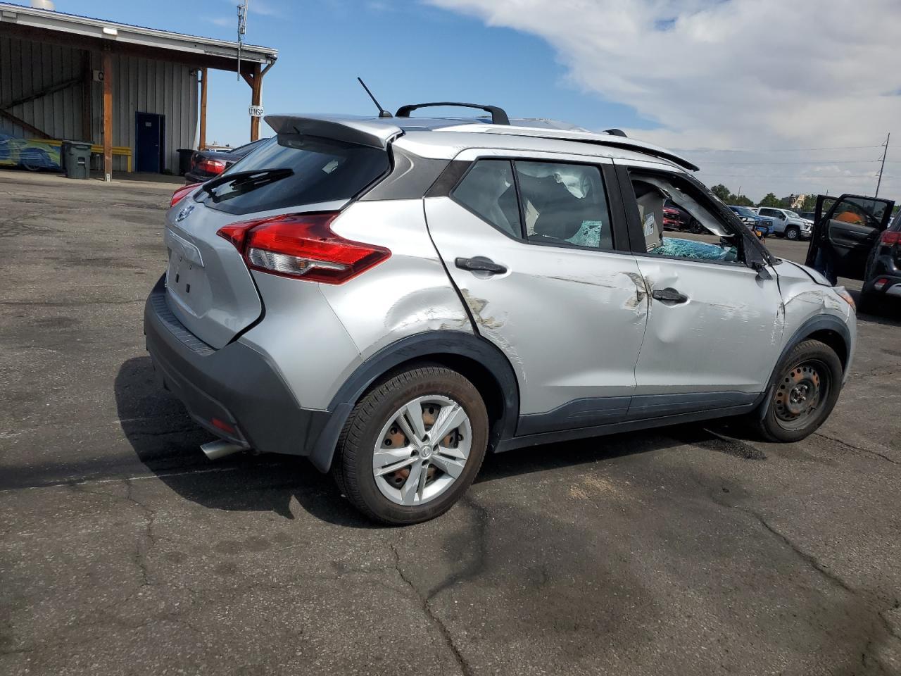 2019 NISSAN KICKS