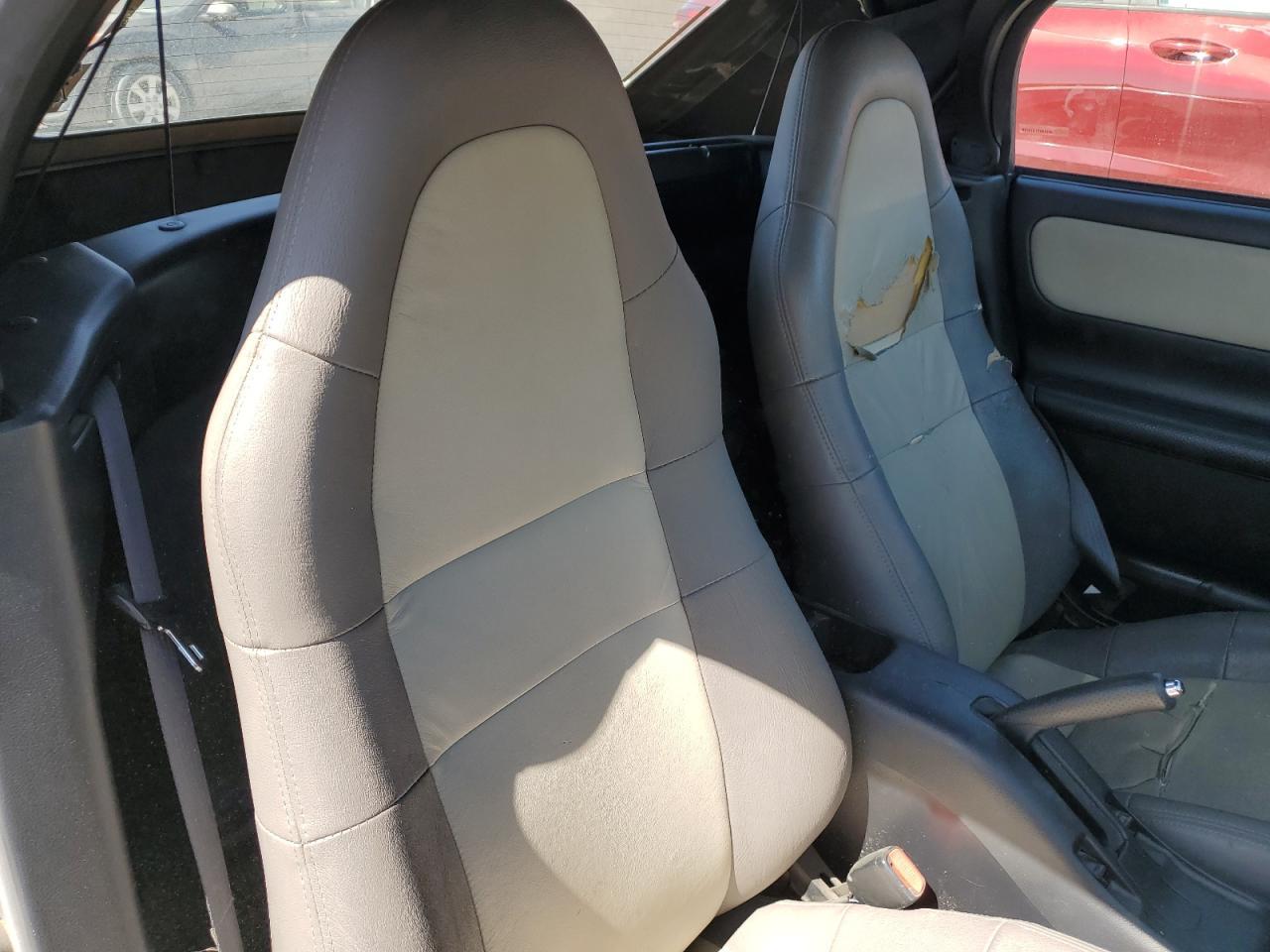 2001 TOYOTA Mr2
