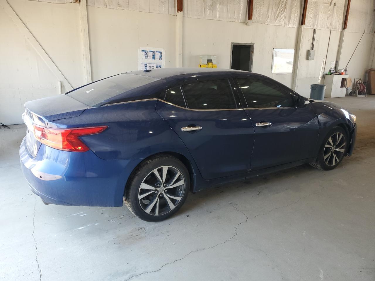 2016 NISSAN Maxima