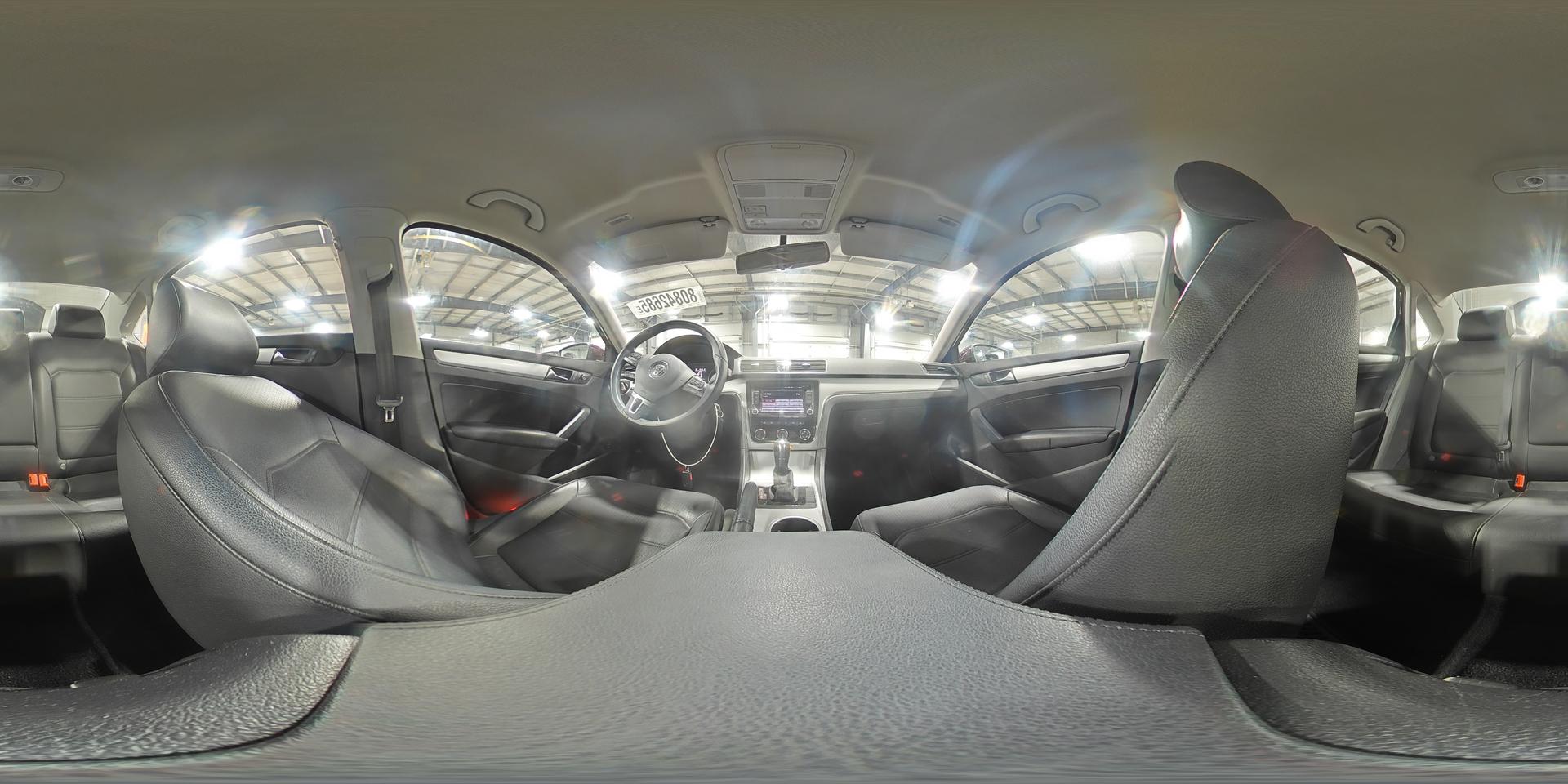 2013 VOLKSWAGEN Passat