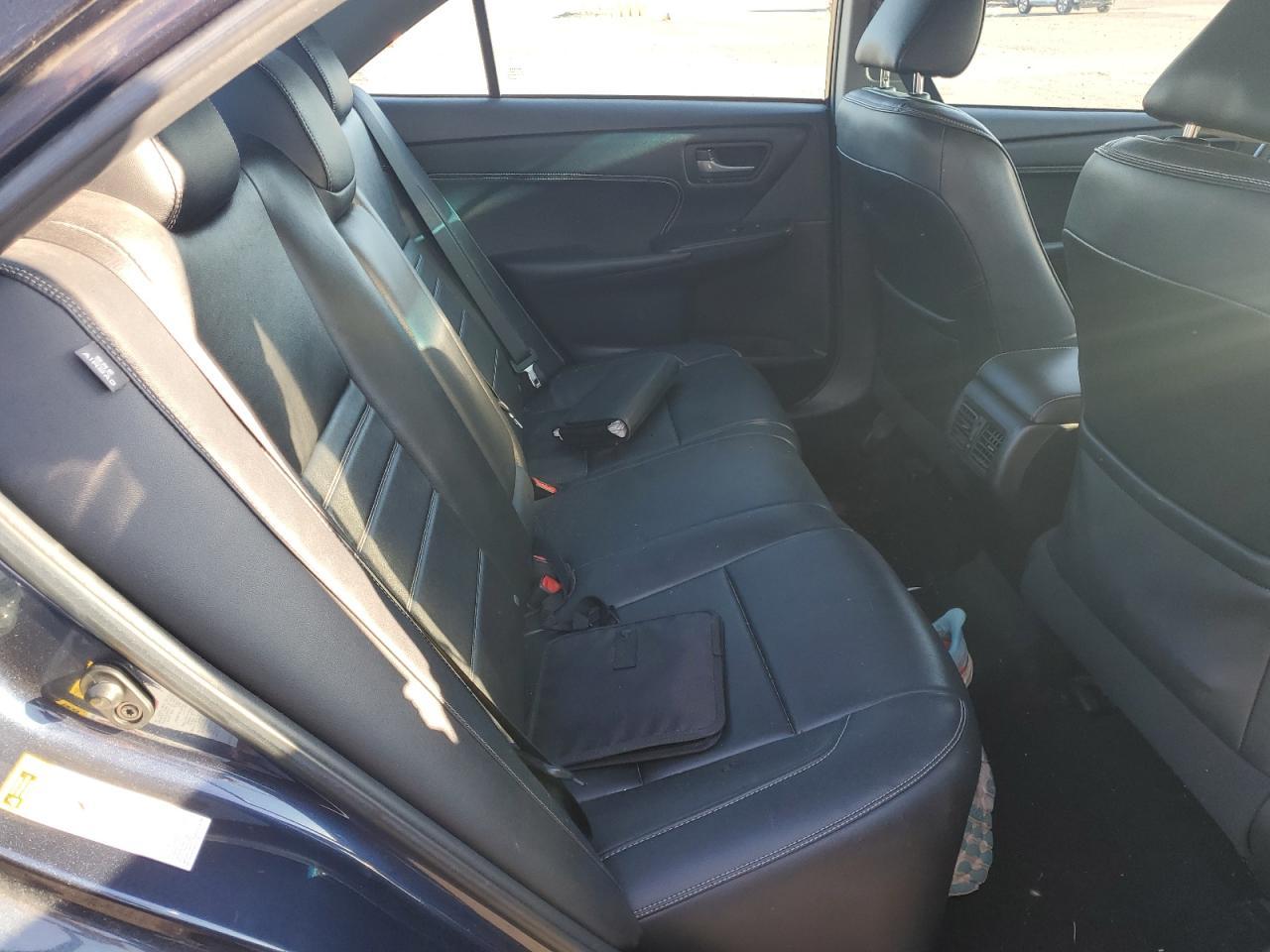 2016 TOYOTA CAMRY