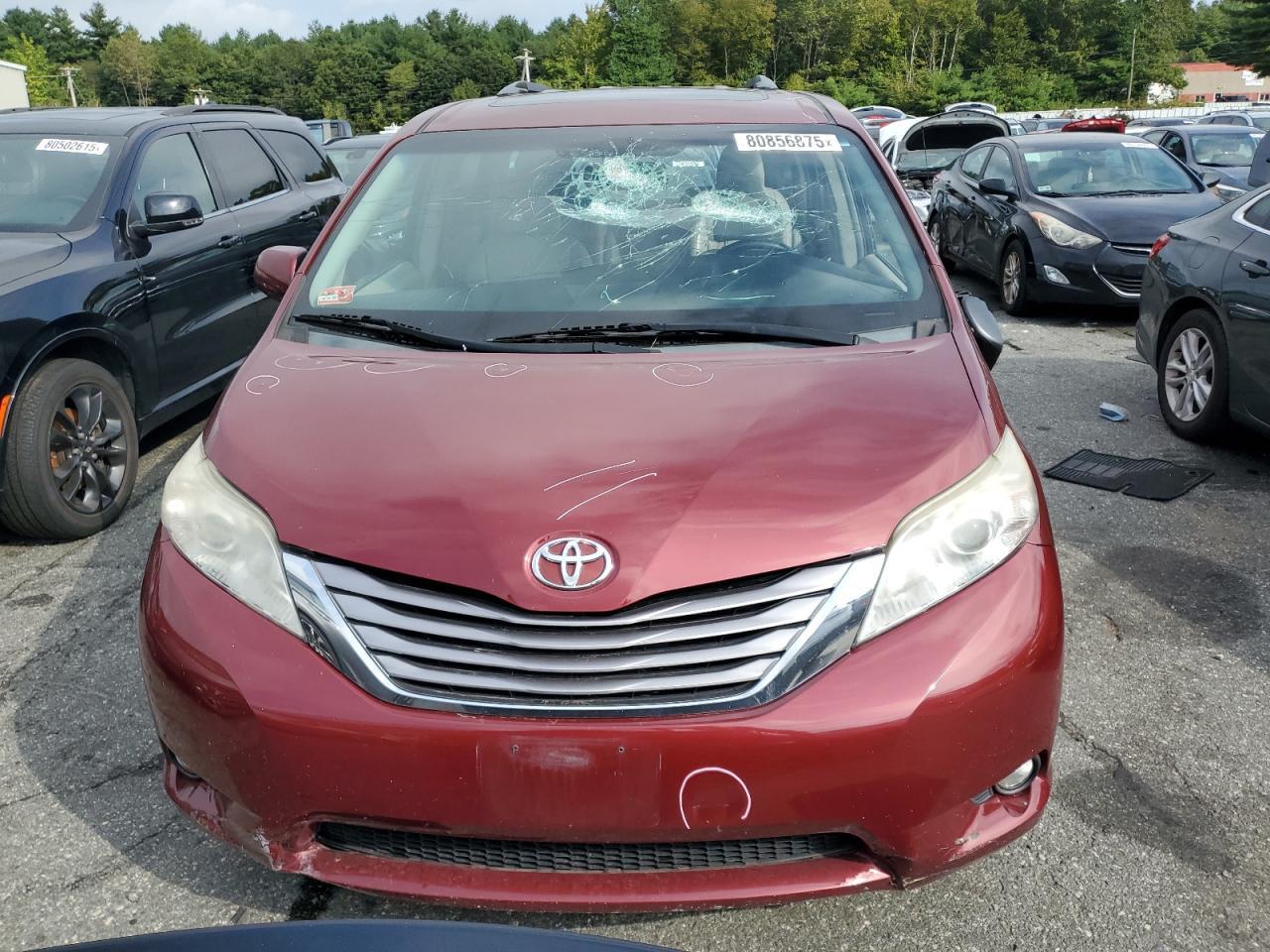 2016 TOYOTA SIENNA