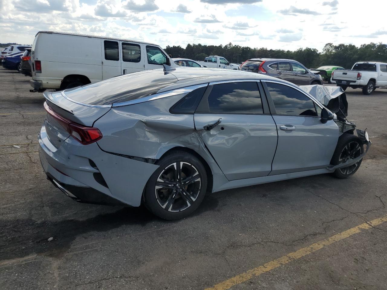 2021 KIA K5