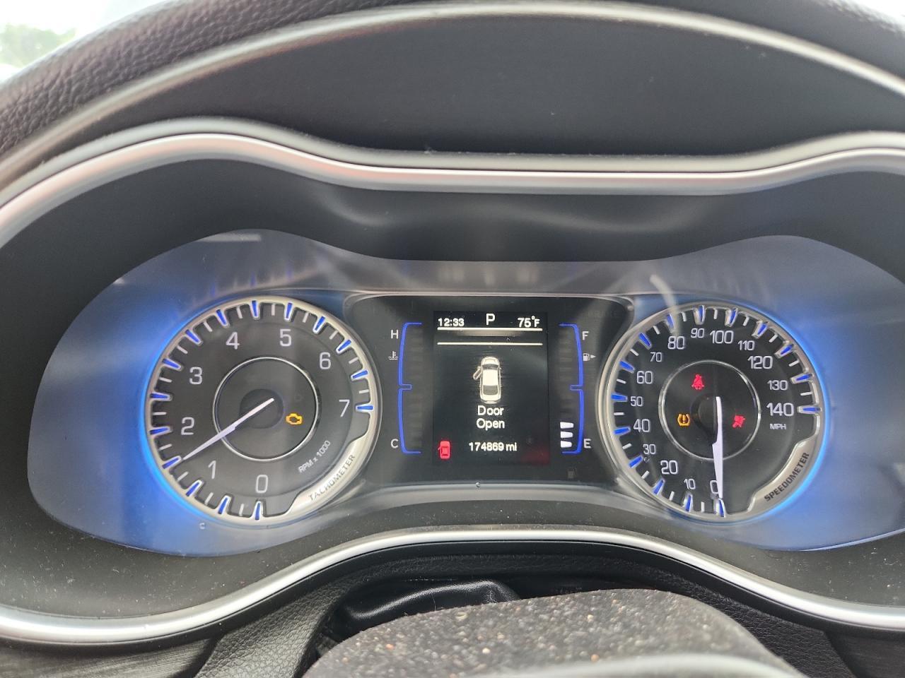 2015 CHRYSLER 200