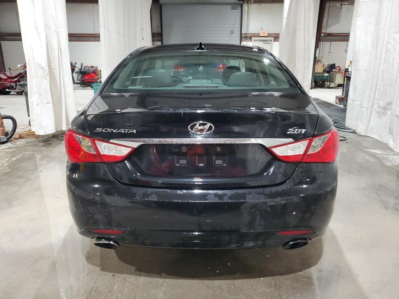 2013 HYUNDAI SONATA