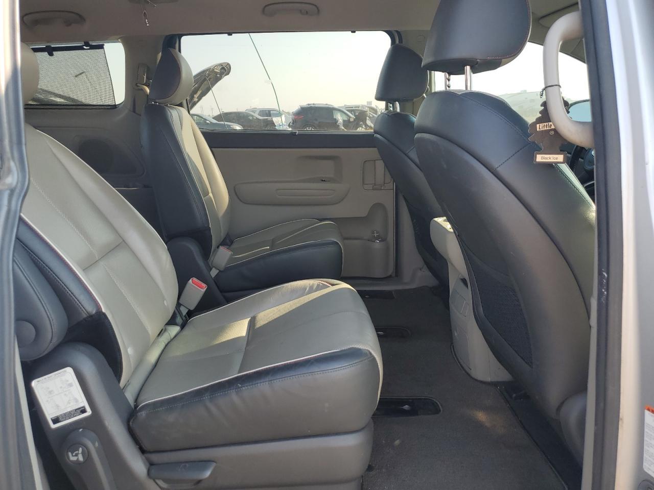 2017 KIA SEDONA