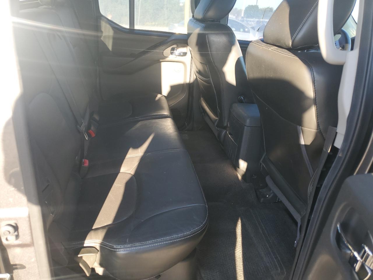 2016 NISSAN Frontier