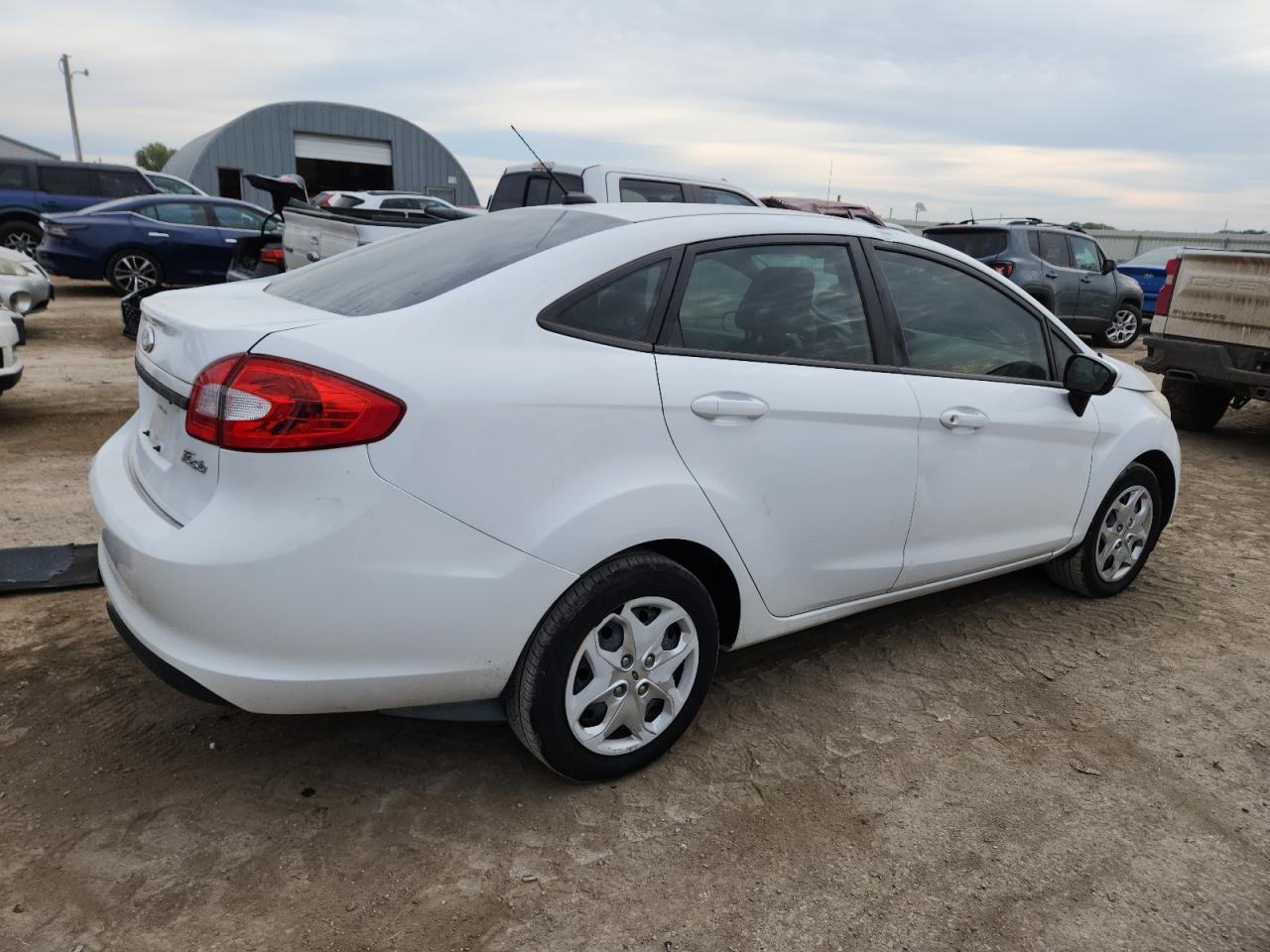 2013 FORD Fiesta