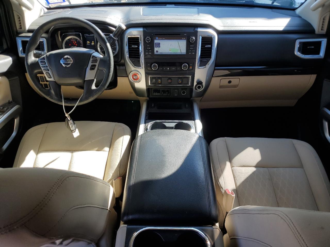 2016 NISSAN Titan