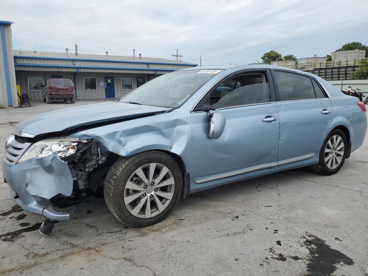 2011 TOYOTA Avalon