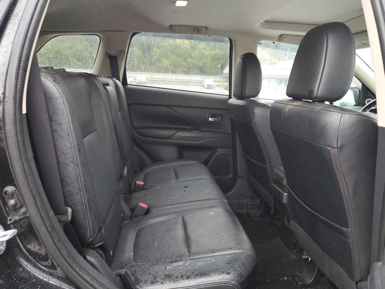 2014 MITSUBISHI outlander