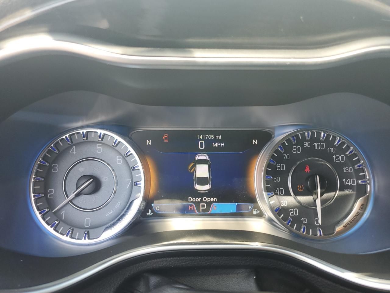 2015 CHRYSLER 200