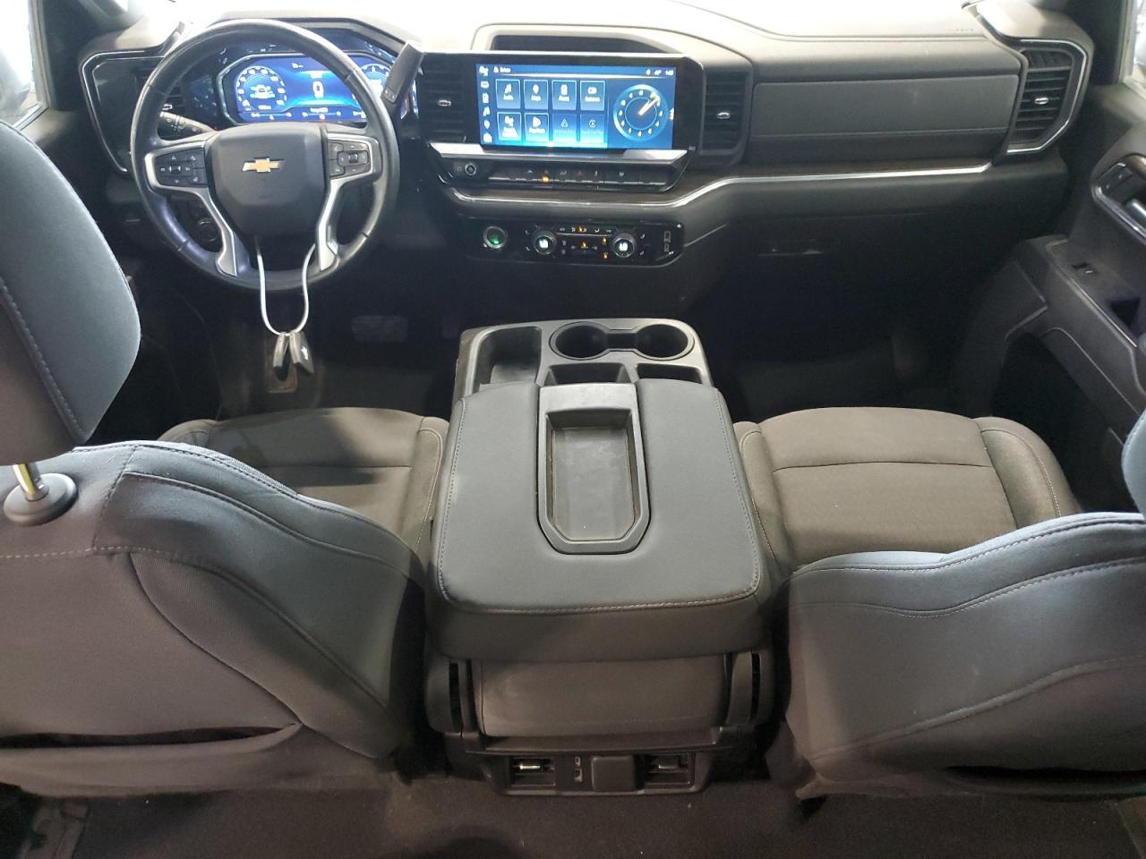 2023 CHEVROLET Silverado