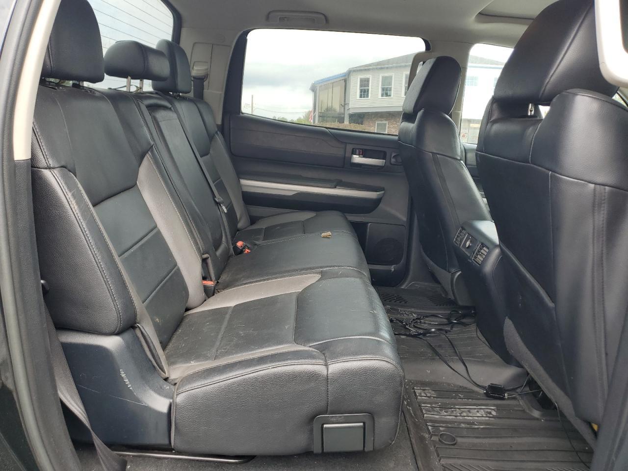 2018 TOYOTA TUNDRA