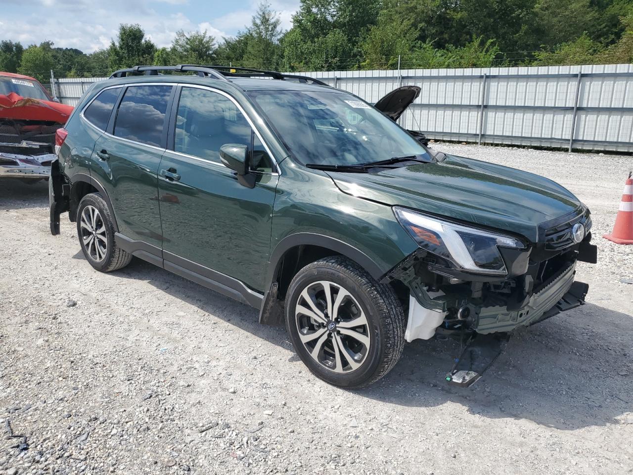 2024 SUBARU FORESTER