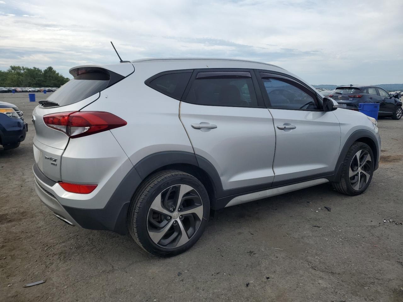 2017 HYUNDAI TUCSON