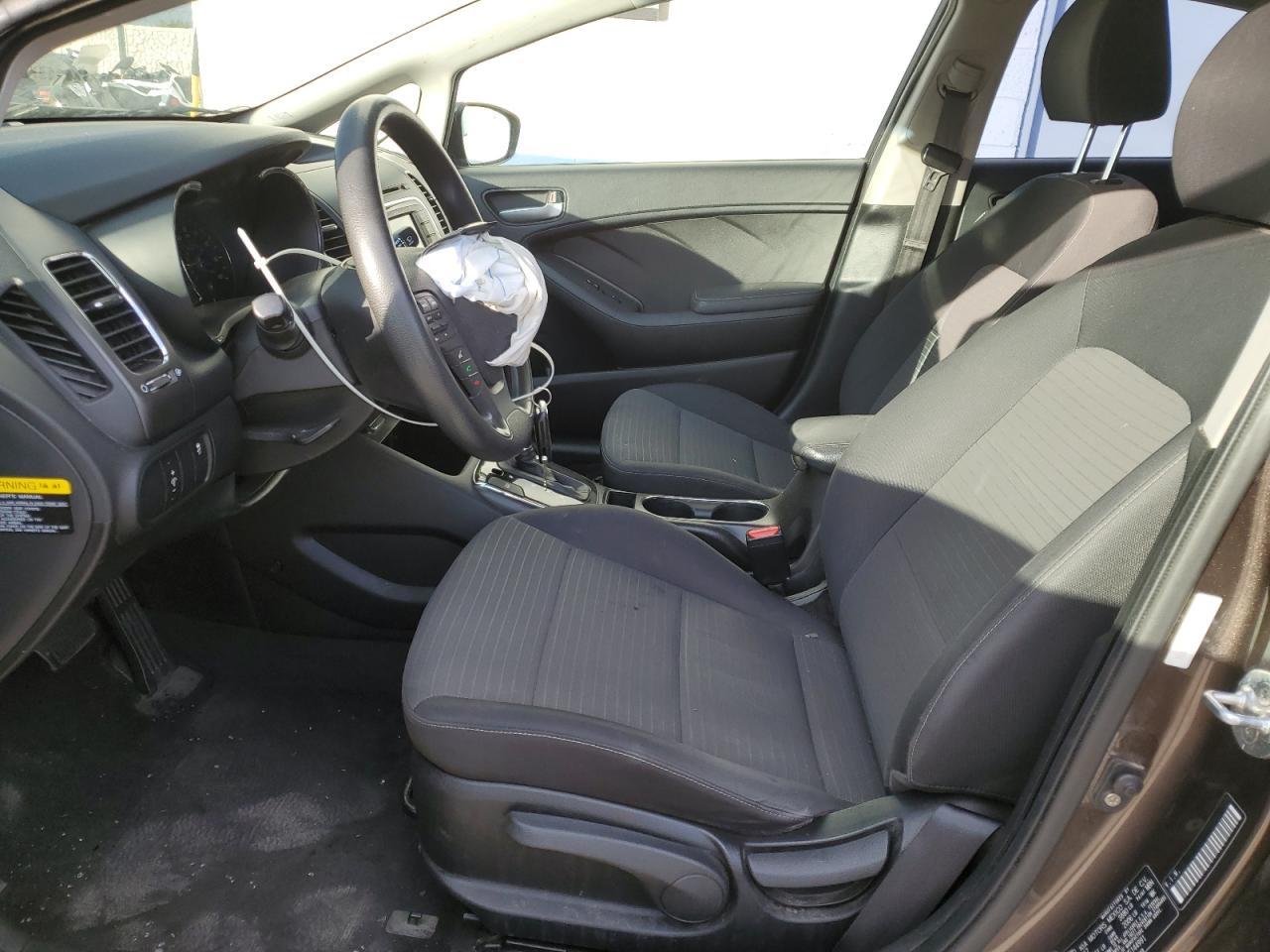 2017 KIA FORTE