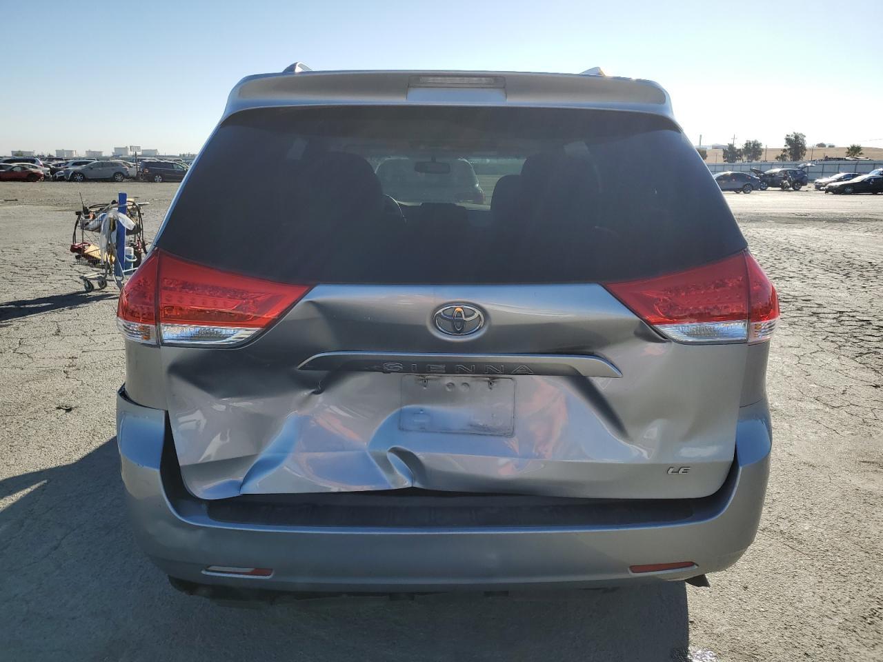 2014 TOYOTA SIENNA